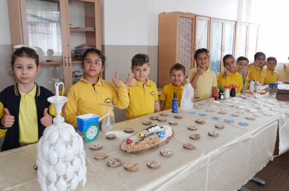 Önce eğitim aldılar sonra sergi açtılar