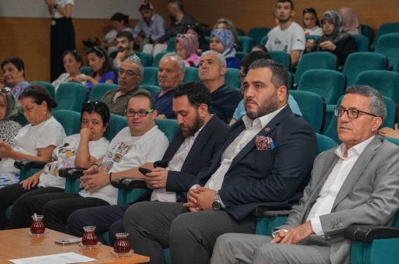 Özel Gereksinimli Bireylere ağız ve diş sağlığı eğitimi