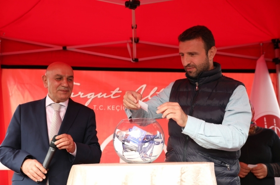 Sancaktepe Yeni Nesil Kapalı Pazar Alanı ve Kültür Merkezi hizmete açıldı