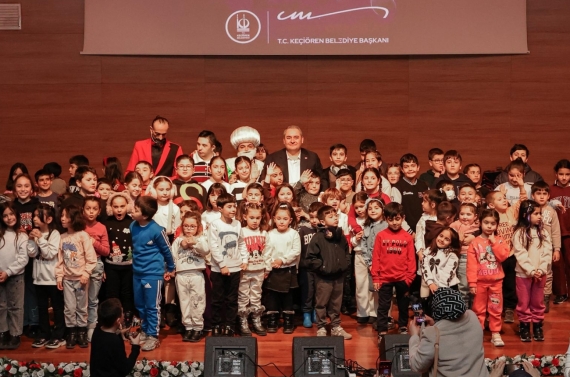 Sihirbaz gösterisi ve interaktif çocuk oyunları yoğun ilgi gördü