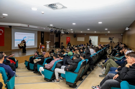 Spor tesisleri personeline ilk yardım eğitimi verildi