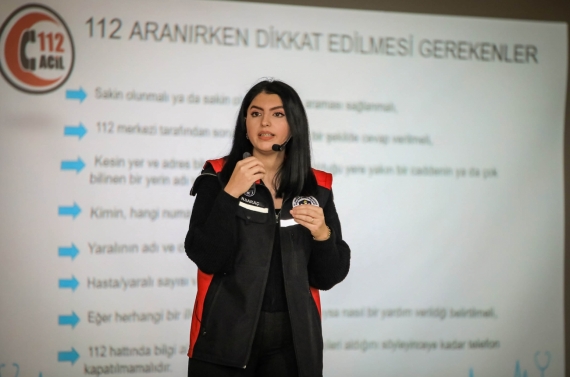 Spor tesisleri personeline ilk yardım eğitimi verildi