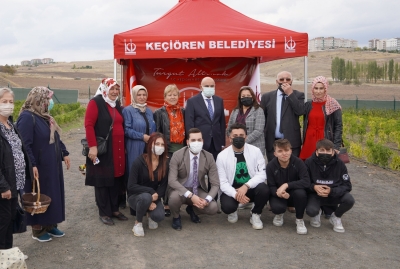 STK üyeleri doğal bostanı gezdi, mahsül topladı