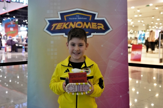 TEKNOMER’den öğrencilere karne şenliği