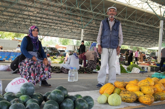 Üretici Pazarları çiftçinin de vatandaşın da yüzünü güldürdü