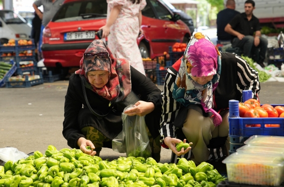 Üretici Pazarları çiftçinin de vatandaşın da yüzünü güldürdü