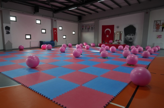 Yasemin Adar Spor Salonu Keçiören`de kadınların hizmetinde