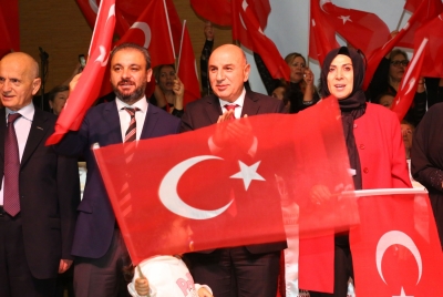 ALTINOK’TAN COŞKULU CUMHURİYET KONSERİNDE ‘DEVLETİMİZ VAR OLSUN’ MESAJI