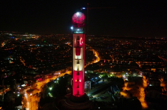 Atatürk Cumhuriyet Kulesi’nde 100. yıla özel muhteşem ışıklandırma