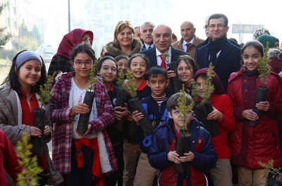 BAŞKAN ALTINOK: VATANDAŞIMIZIN BALKONLARI YEŞİLE AÇILACAK