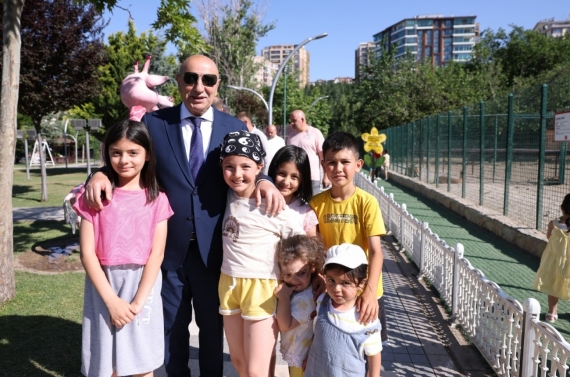 Başkan Altınok Doğal Yaşam Parkı’nda çocuklarla buluştu