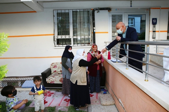 Başkan Altınok’tan bayram mesaisi: Hem denetledi hem bayramlaştı