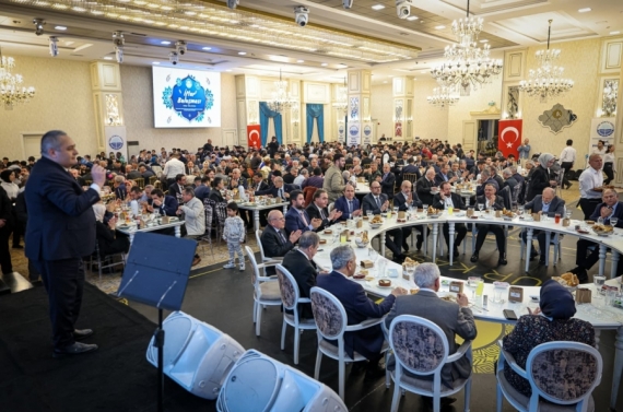 Başkan Özarslan vakıf dostlarıyla iftar sofrasında buluştu