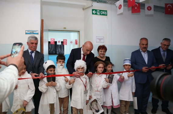 Faik Erbağı İlkokuluna laboratuvar sınıfı açıldı