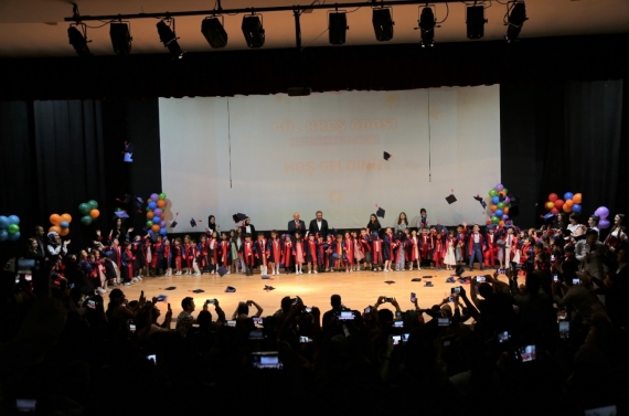 Gül Kreş Adası’nın minik öğrencileri mezun oldu