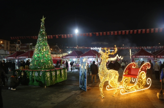 Kadın Emeği Pazarı’na yoğun ilgi