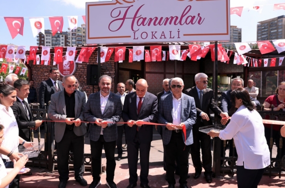 Kadınların buluşma adresi `Hanımlar Lokali` hizmete açıldı