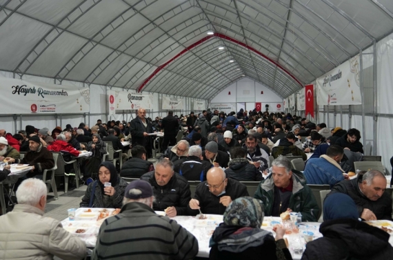 Keçiören Belediyesi 450 bin kişiyi iftar sofrasında buluşturdu