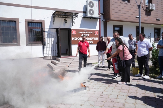 Keçiören Belediyesi personeline afet ve yangın eğitimi
