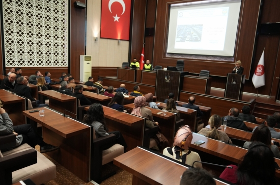 Keçiören Belediyesi personeline “Trafikte Güvenli Sürüş” eğitimi