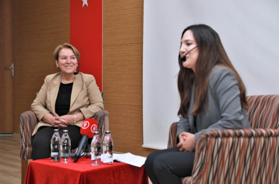 Keçiören Belediyesi’nden LGS ve YKS öncesi öğrencilere motivasyon semineri