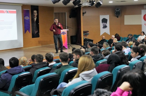 Keçiören Belediyesi’nden yapay zekâ okuryazarlığına güçlü destek