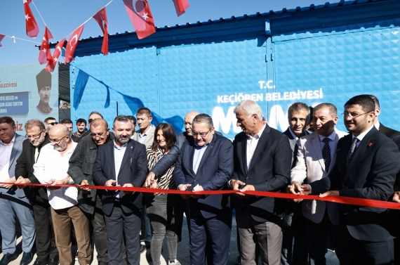 Keçiören’de sokak hayvanları için Mama Üretim Tesisi açıldı