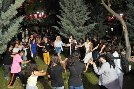 Keçiören parklarında kültür-sanat coşkusu devam ediyor