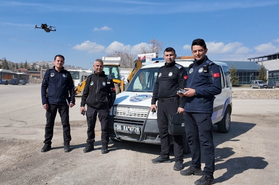 Keçiören’de dronla hafriyat kamyonu denetimi