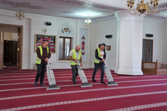 Keçiören’de ibadethaneler pırıl pırıl