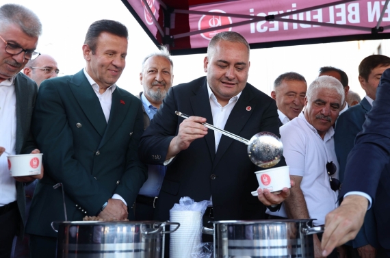 Keçiören’de matem aşı ve aşure lokması paylaşıldı