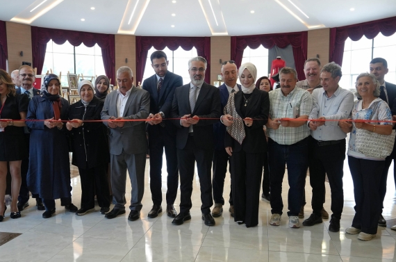KEÇMEK kursiyerlerinin yıl sonu sergisi açıldı