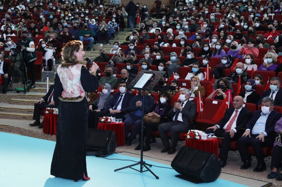 Sağlık çalışanları için Azerin konseri