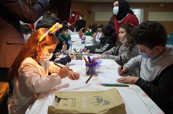 Türk ve İranlı çocuklar Keçiören’de kaynaştı