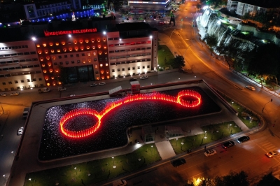 KAPALI OTOPARK SU VE GÜL MEYDANI