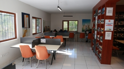 AYÇİN AKKAŞ HALK KÜTÜPHANESİ