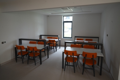 KEÇİÖREN BELEDİYESİ YUSUF AKÇURA HALK KÜTÜPHANESİ