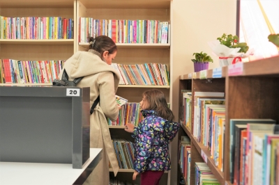 ŞEHİT DEMET SEZEN HALK KÜTÜPHANESİ